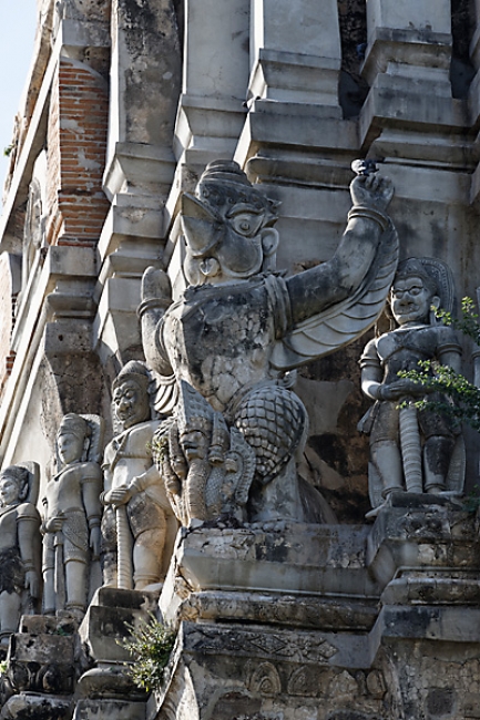 Wat Ratchaburana-053